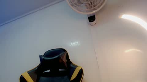 Snapshot of sombra_18 chatting on July 24, 2026, 3:15 am ESTEBAN online show from July 24, 2026, 3:15 am