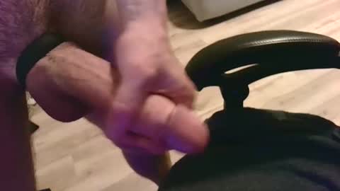 somebody111111 online show from April 13, 2026, 2:50 am