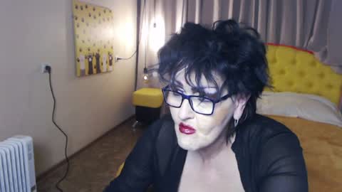 sondrariddle online show from March 25, 2026, 10:05 pm