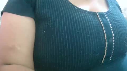 soni88888 online show from December 30, 2024, 5:04 am