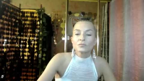 Snapshot of soniadance chatting on July 28, 2026, 2:13 pm Sonia online show from July 28, 2026, 2:13 pm