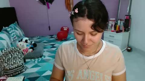 sonialatin69 online show from March 10, 2025, 3:52 pm