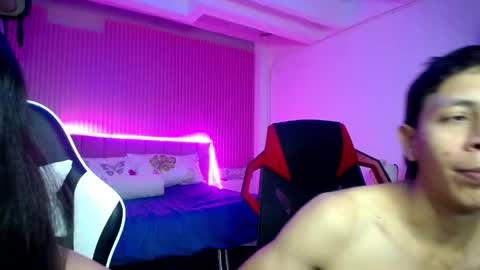 sonic_jess07 online show from April 21, 2026, 9:04 am