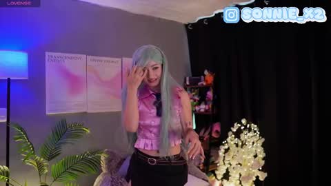 Sonnie online show from September 19, 2025, 2:51 pm