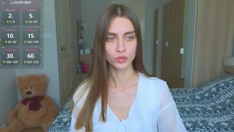 sonyabirch online show from October 13, 2025, 4:01 am