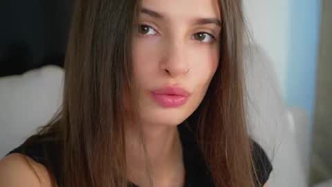 Eva 3 online show from October 3, 2025, 7:38 am