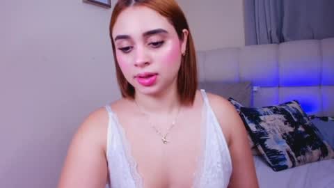 Snapshot of soph1a_roy chatting on June 7, 2026, 3:27 pm Sophia Roy online show from June 7, 2026, 3:27 pm