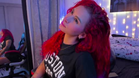 Snapshot of sophi_01 chatting on January 13, 2025, 6:49 am sophie online show from January 13, 2025, 6:49 am