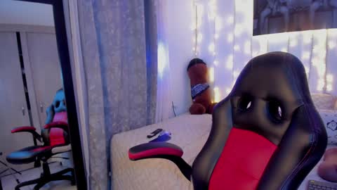 Snapshot of sophi_01 chatting on January 25, 2025, 5:51 am sophie online show from January 25, 2025, 5:51 am