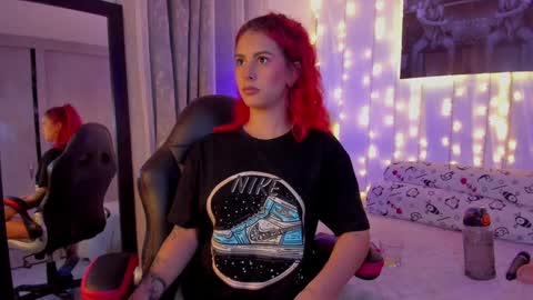 Snapshot of sophi_01 chatting on January 31, 2025, 6:24 am sophie online show from January 31, 2025, 6:24 am