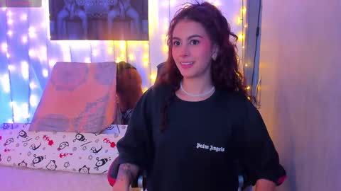 Snapshot of sophi_01 chatting on March 5, 2025, 5:50 am sophie online show from March 5, 2025, 5:50 am