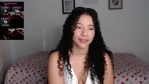 Snapshot of sophi_baby chatting on September 19, 2025, 3:41 am Sophi baby online show from September 19, 2025, 3:41 am