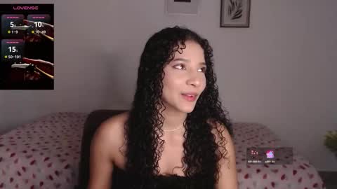 Snapshot of sophi_baby chatting on September 22, 2025, 4:25 am Sophi baby online show from September 22, 2025, 4:25 am