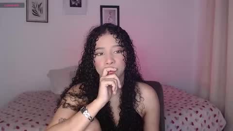 Snapshot of sophi_baby chatting on October 16, 2025, 3:07 am Sophi baby online show from October 16, 2025, 3:07 am