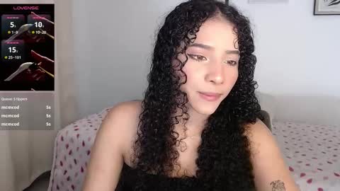 Snapshot of sophi_baby chatting on October 28, 2025, 4:49 am Sophi baby online show from October 28, 2025, 4:49 am