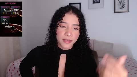 Snapshot of sophi_baby chatting on October 30, 2025, 2:46 am Sophi baby online show from October 30, 2025, 2:46 am