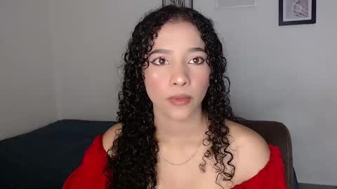 Snapshot of sophi_baby chatting on November 18, 2025, 5:34 am Sophi baby online show from November 18, 2025, 5:34 am