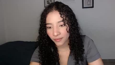 Snapshot of sophi_baby chatting on November 19, 2025, 5:29 am Sophi baby online show from November 19, 2025, 5:29 am