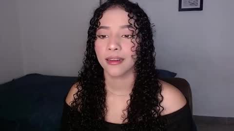 Snapshot of sophi_baby chatting on November 25, 2025, 5:07 am Sophi baby online show from November 25, 2025, 5:07 am