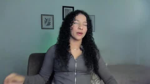 Snapshot of sophi_baby chatting on February 1, 2026, 4:22 am Sophi baby online show from February 1, 2026, 4:22 am
