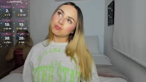 Snapshot of sophi_moreno chatting on February 3, 2026, 12:53 am Sofi online show from February 3, 2026, 12:53 am