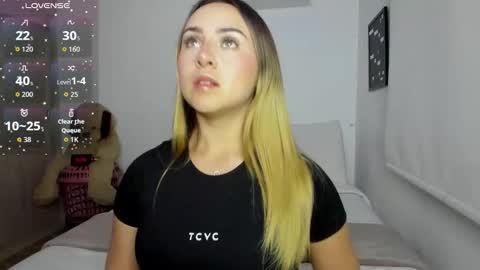 Snapshot of sophi_moreno chatting on February 4, 2026, 2:06 am Sofi online show from February 4, 2026, 2:06 am