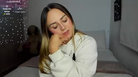 Snapshot of sophi_moreno chatting on February 11, 2026, 1:54 am Sofi online show from February 11, 2026, 1:54 am