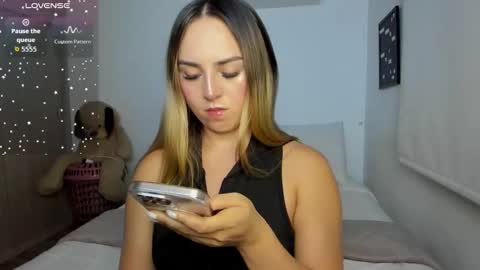 Snapshot of sophi_moreno chatting on February 14, 2026, 1:24 am Sofi online show from February 14, 2026, 1:24 am