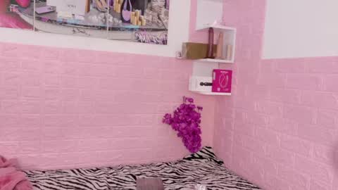 SOPHI online show from April 18, 2026, 2:21 pm