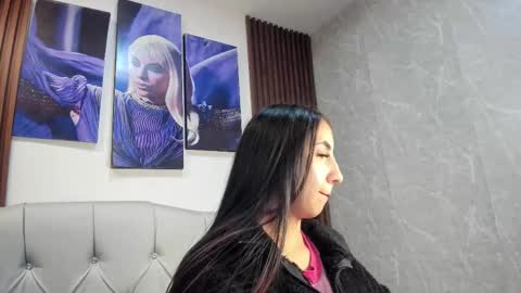 Sophi Thaylorr online show from October 8, 2025, 1:31 pm