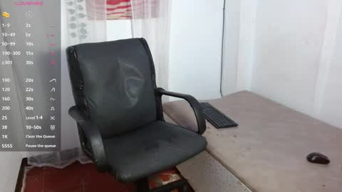 Sophie online show from November 3, 2025, 7:59 pm