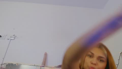 Snapshot of sophia__sweet1 chatting on December 16, 2024, 1:32 pm sophia__sweet1 online show from December 16, 2024, 1:32 pm