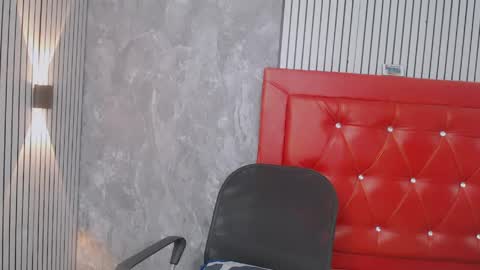 sophia__sweet1 online show from May 13, 2026, 8:38 pm