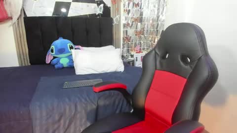 Sophia online show from April 12, 2026, 2:38 am