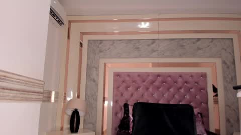 Snapshot of sophia_cambpell chatting on December 13, 2024, 8:47 pm Sophia online show from December 13, 2024, 8:47 pm