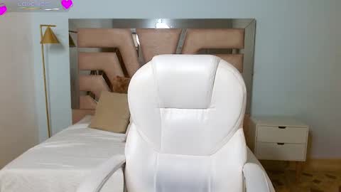 Sophia  online show from December 6, 2024, 8:07 pm