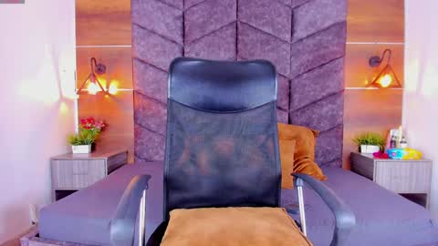 Sophi  online show from January 10, 2025, 5:47 am