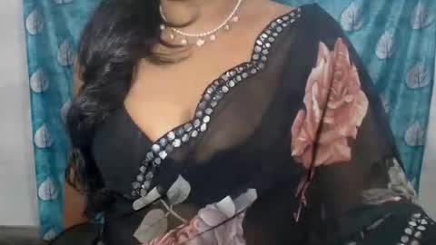 Snapshot of sophia_indian chatting on April 22, 2026, 5:21 am Sophia Tamil online show from April 22, 2026, 5:21 am