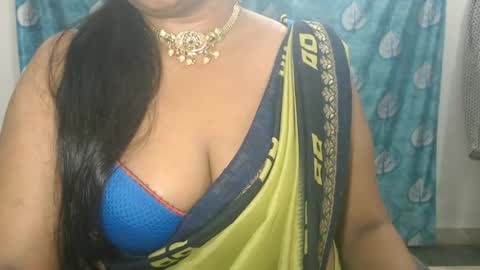 Snapshot of sophia_indian chatting on July 1, 2026, 4:40 pm Sophia Tamil online show from July 1, 2026, 4:40 pm