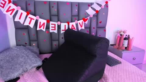 Sofia  online show from February 13, 2025, 5:01 pm