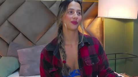 Snapshot of sophia_loreenn chatting on January 8, 2026, 1:46 pm Sofia online show from January 8, 2026, 1:46 pm