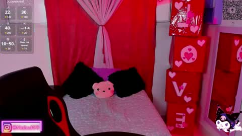 sophia_milano online show from February 12, 2025, 12:12 pm