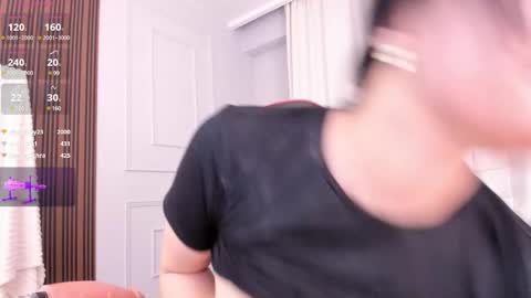 Snapshot of sophia_squirtits chatting on March 6, 2025, 1:05 am QUEEN OF SQUIRT online show from March 6, 2025, 1:05 am