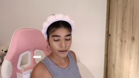 Sophia Storm online show from April 22, 2026, 2:58 am