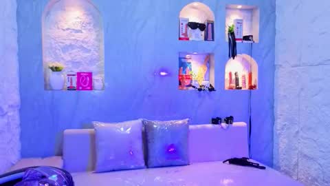 Sophia online show from March 17, 2026, 3:33 am