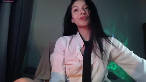 Sophia online show from May 11, 2026, 5:02 am