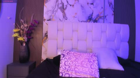 sophiaa10 online show from April 21, 2026, 1:42 am