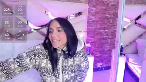 Sophia Paris online show from October 19, 2025, 3:07 am