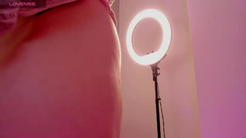 Sophia online show from April 14, 2026, 2:06 am