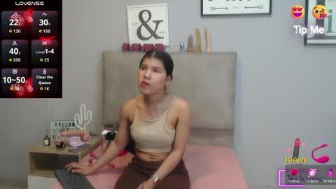 Sophia Bedford online show from April 18, 2026, 1:48 pm